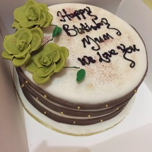 HBD MAMA fondant Cake