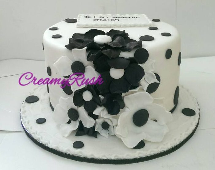 CreamyRush polka dot cake
