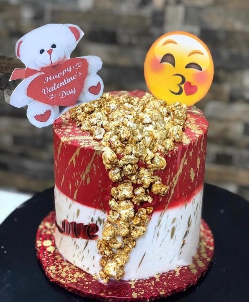 valentines Cake in sagamu